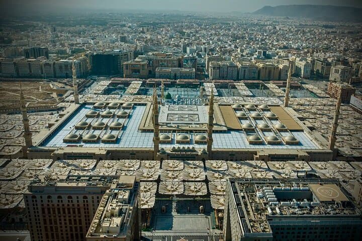 Half-Day Medina Tour: Al-Masjid an-Nabawi, Quba Mosque & Historic Sites photo 3