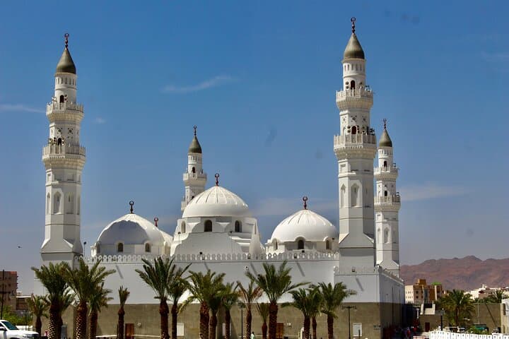 Half-Day Medina Tour: Al-Masjid an-Nabawi, Quba Mosque & Historic Sites photo 4