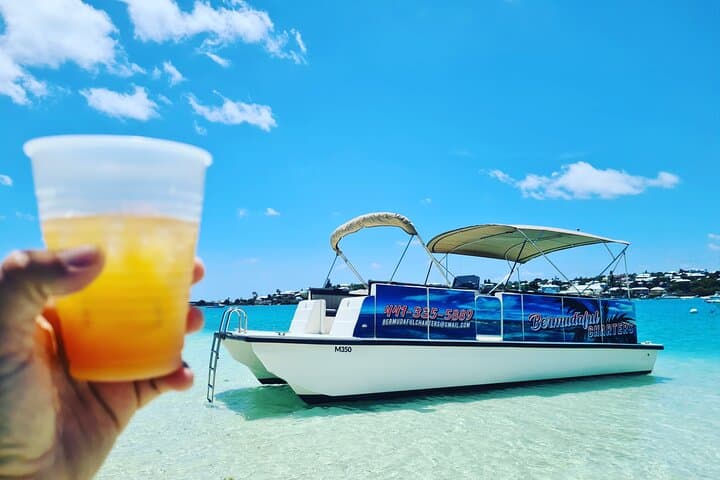 Private Bermuda Boat Charter: Cliff Jumping, Shipwrecks & Island Sightseeing photo 6