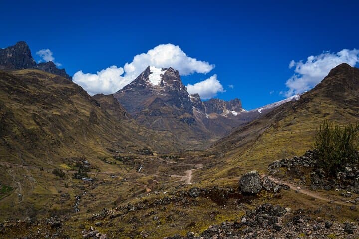 Lares Valley Trek to Machu Picchu: 4-Day Cultural & High-Altitude Trek photo 2