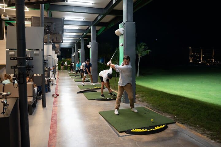 Sunset-to-Night Toptracer Golf in Cancún: Driving-Bay Fun After Dark photo 5