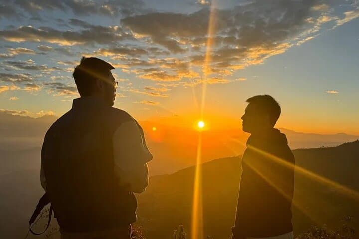 Nagarkot Sunrise Hike & Kathmandu Day Tour: Nagarkot to Changunarayan photo 3