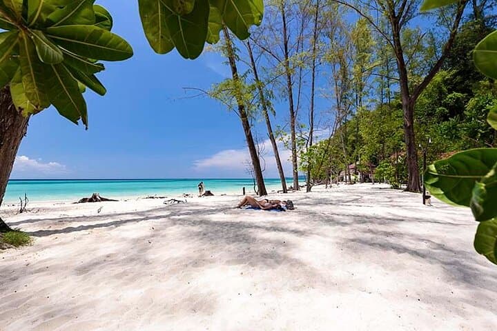 Phi Phi to James Bond Island: 2-Day Phuket Twilight Boat & Canoe Adventure photo 3