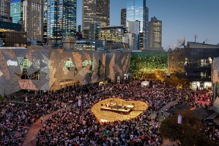 Melbourne City Sightseeing Tour: Private 3-Hour Highlights, Markets & Gardens