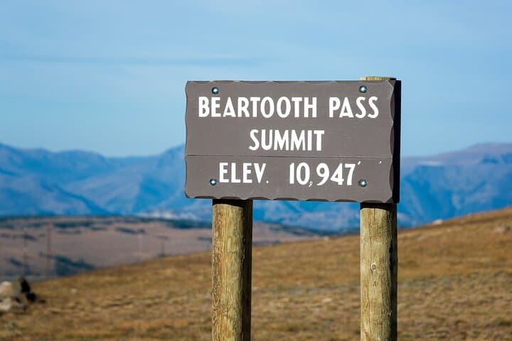 Self-Guided Northern Parks Road Trip: Audio Tours for Glacier, Yellowstone & the Rockies photo 3