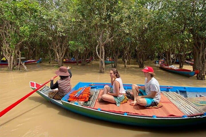 Exploring Kampong Khleang: Tonle Sap’s Floating Village and Stilted Community photo 6