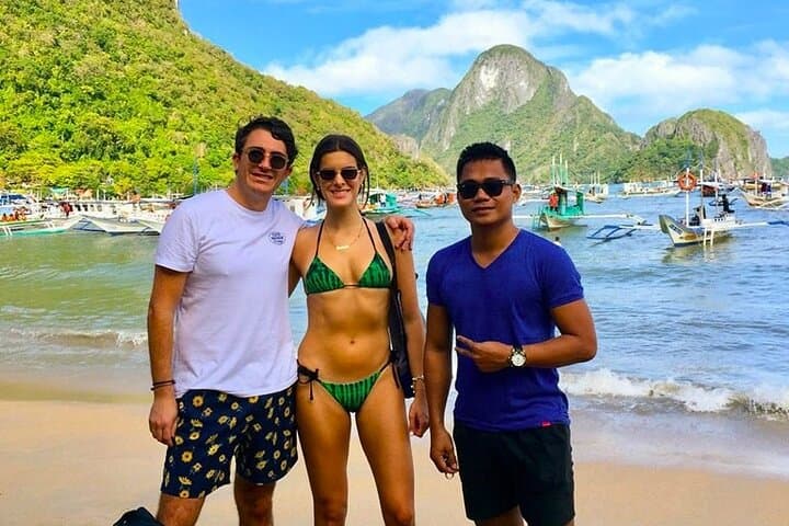 El Nido Private Tour D: Small Lagoon, Cadlao Lagoon & Secluded Beaches with Lunch