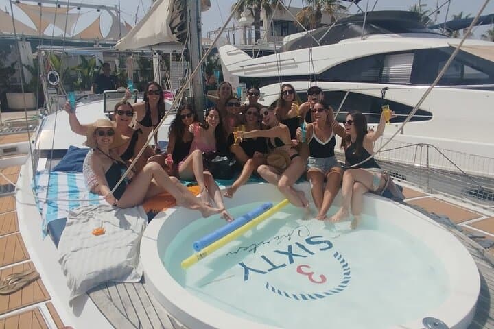 Torrevieja Catamaran Cruise: 2-Hour Jacuzzi, Swim & Snorkel Experience photo 3