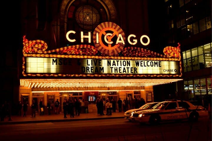 Self-Guided Chicago Scavenger Hunt: Navy Pier to Museum Campus