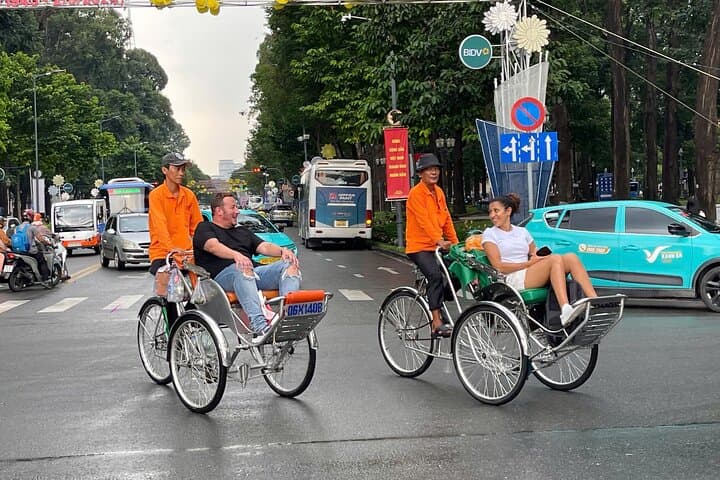 Ho Chi Minh City Cyclo Tour: Private Panoramic Ride Through District 1
