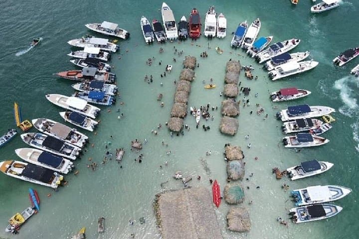 Full-Day Cholon & Barú Speedboat Tour with Lunch from Cartagena photo 2
