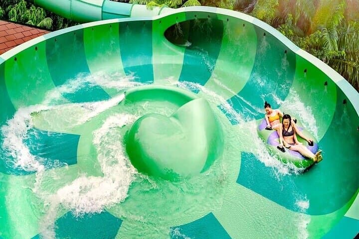 Adventure Cove Waterpark Guide: Rides, Rainbow Reef & Planning Tips photo 4