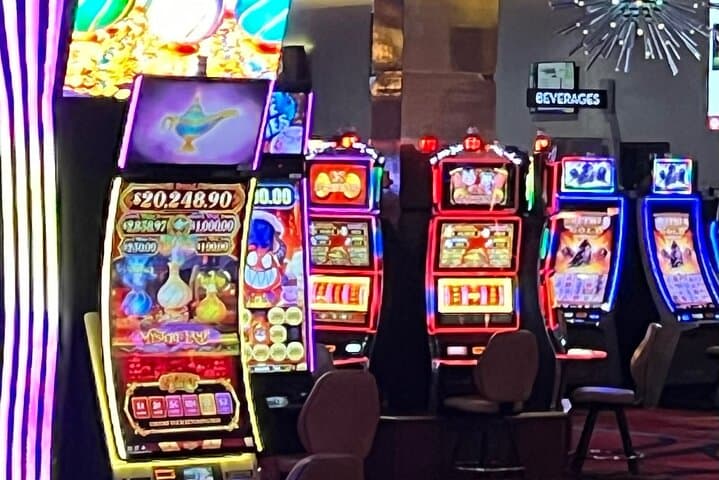 Roundtrip Casino Shuttle from Columbus: Scioto Downs & Hollywood Casino in One Day photo 2