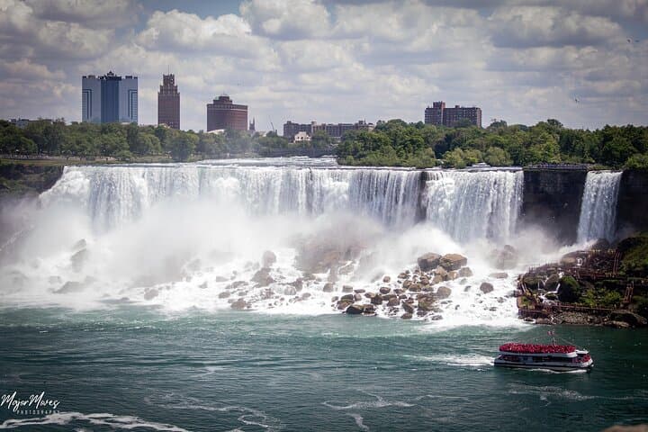 Niagara Falls Day Trip from NYC: Maid of the Mist & Niagara Falls State Park in One Day