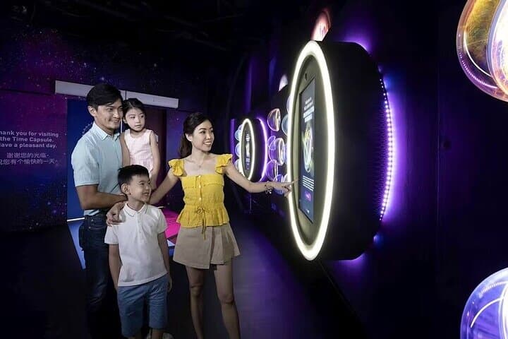 Singapore Flyer & Time Capsule: Sky-High Views and Interactive History photo 4