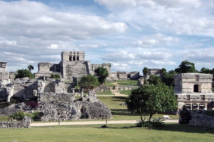 2-Day Private Tour: Chichén Itzá, Cenote Ik Kil & Tulum from Cancún photo 4