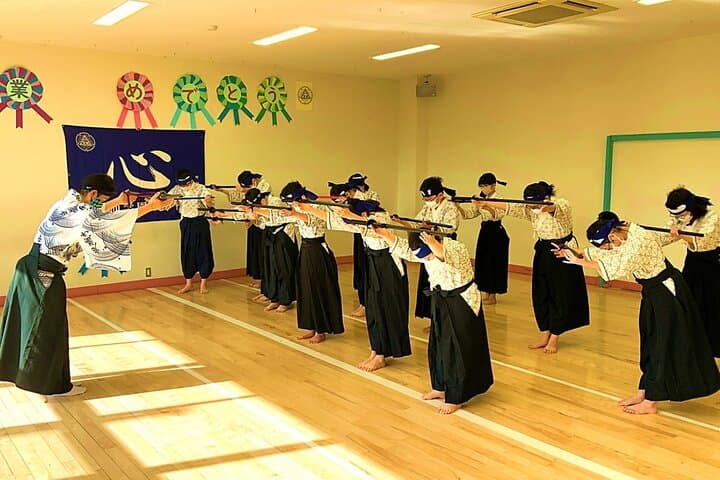 Authentic Samurai Sword Fight Experience in Tokyo — Hands-On Samurai Sword Fighting Class photo 2