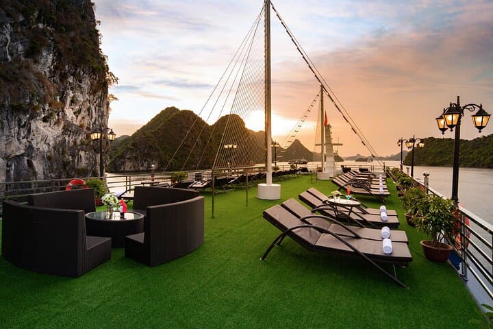 Lan Ha Bay Luxury Cruise: 2-Day La Pandora Experience from Hanoi photo 4