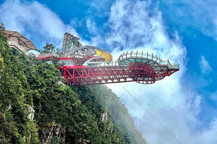 Langkawi SkyCab, Sky Bridge & Eagle Nest: Gondola Tour to Gunung Machinchang