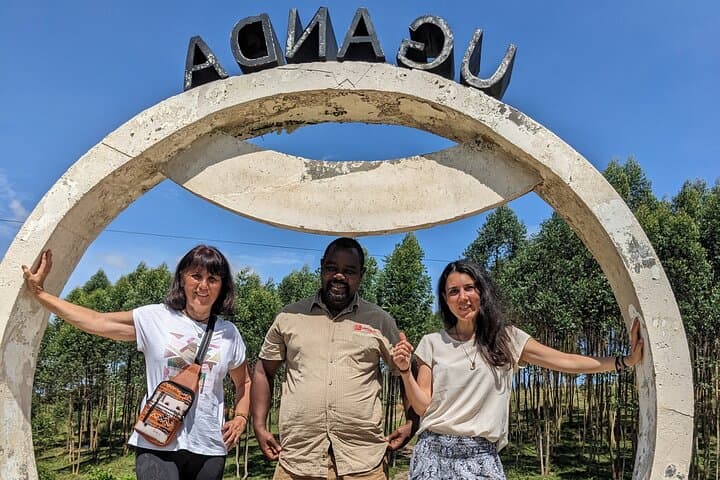7-Day Uganda Primates & Queen Elizabeth Safari — Gorillas, Chimps & Kazinga Channel photo 4
