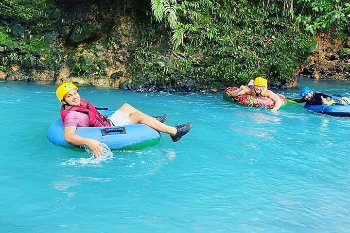 Rio Celeste Tubing: Blue River Float and Farm-to-Table Lunch in Costa Rica photo 3