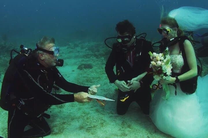 Hurghada Underwater Proposal on the Red Sea: Eternal Depths Romantic Dive Experience photo 4