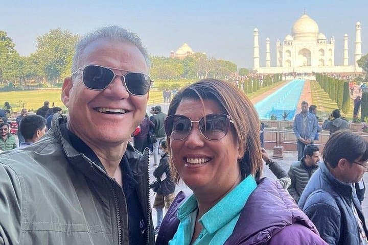 VIP Skip-the-Line Taj Mahal & Agra Fort Tour — 3-Hour Guided Visit photo 1