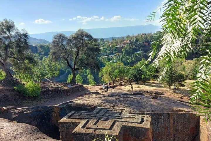 Exploring Lalibela's Rock-Hewn Churches: Day Tour to St. George and the Eleven Churches