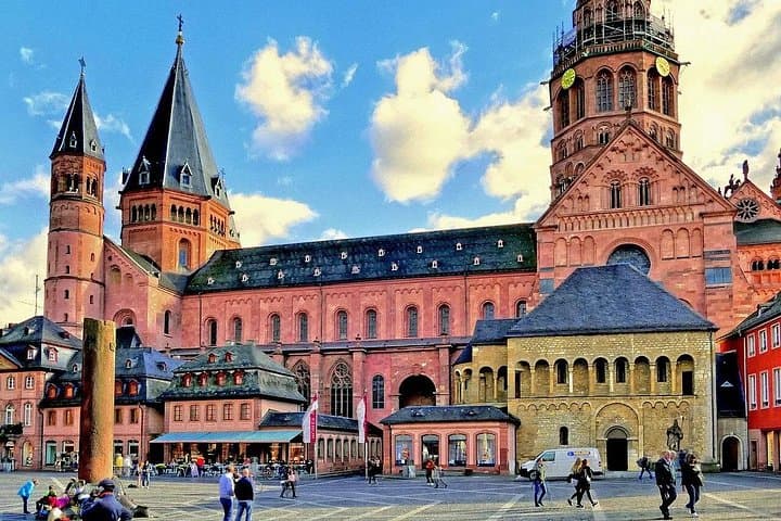 Frankfurt-to-Mainz-Train-Tour-Roman-Theatre-Altstadt-Walking-Experience photo 4