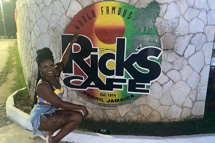 Negril 7 Mile Beach & Rick’s Café: Day Trip from Montego Bay