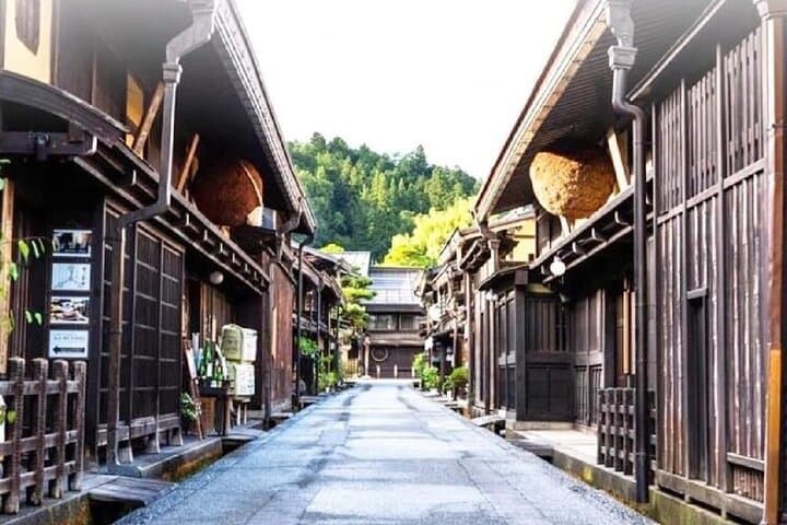 Shirakawa-go & Takayama Day Trip from Nagoya: Gassho-Zukuri Village Tour photo 5