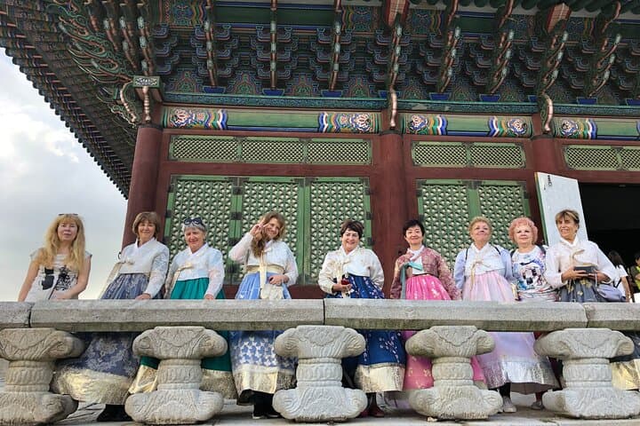 Custom Half-Day Seoul Private Tour — Palaces, Markets & Hanok Villages photo 4