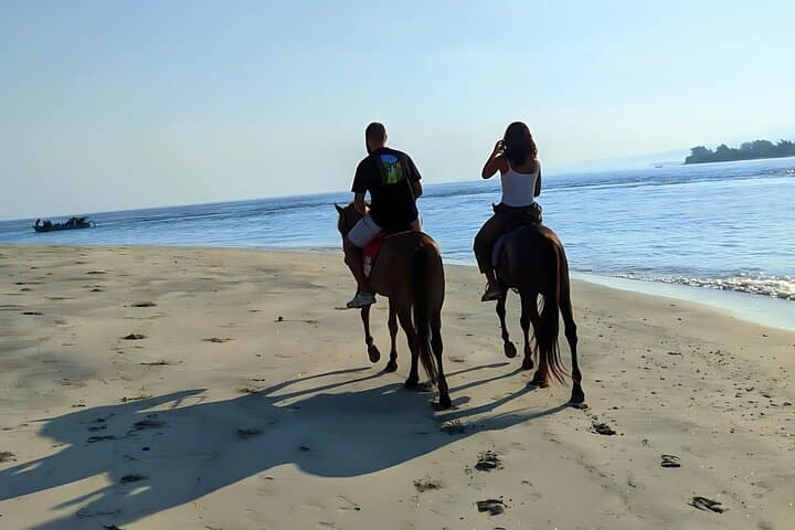 Horseback Riding on Gili Air: 1-Hour Beach Adventure Along White Sand photo 3