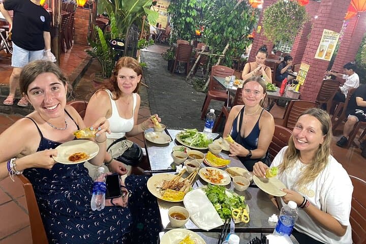 Hoi An Food Tour: Best Street Food Walking Experience in the Ancient Town photo 5