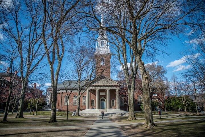 Solve the Harvard Heist: Self-Guided Scavenger Hunt at Harvard University