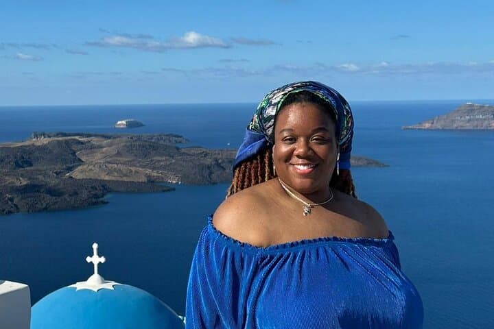 Santorini in a Day: Ultimate Cruise Ship Island Tour — Oia, Akrotiri & Black Sand Beaches photo 3