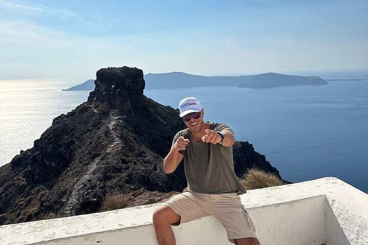 Santorini in a Day: Ultimate Cruise Ship Island Tour — Oia, Akrotiri & Black Sand Beaches
