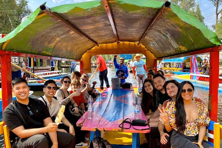 Trajinera Party in Xochimilco: Mariachi, Drinks & Snacks on the Canals