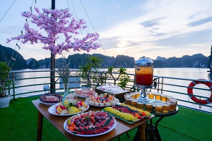 Cat Ba to Lan Ha & Ha Long Bay: Full-Day Kayak, Cave and Beach Adventure photo 3