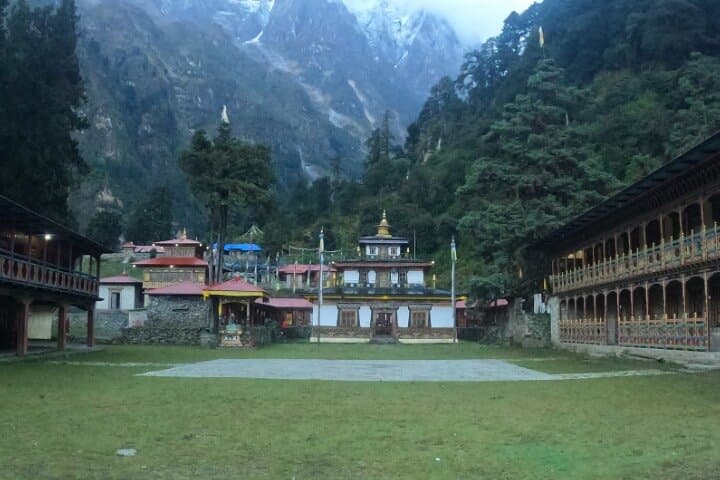 Manaslu Circuit Trek: 16-Day Private Route from Kathmandu — Route, Altitude & Tips photo 6