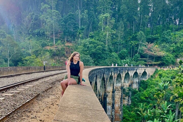 Ella All-Inclusive Day Tour: Train Ride, Nine Arch Bridge & Tea Factory photo 3