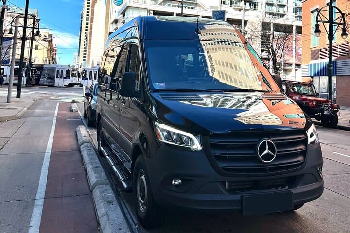 Denver Airport to Breckenridge & Keystone Private Shuttle — Door-to-Slope Transfers photo 3