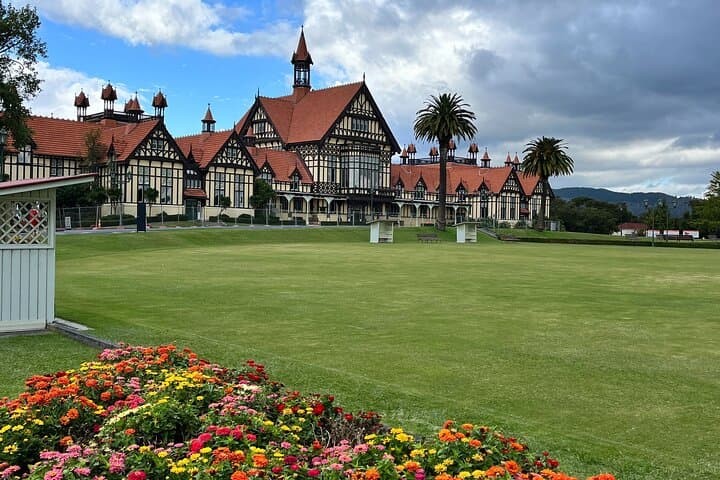 Two-Day Private North Island Highlights from Hamilton: Tauranga, Rotorua and Taupō photo 5