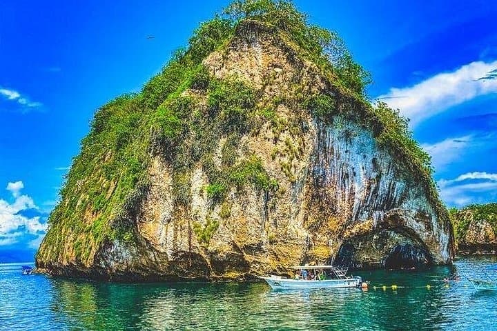 Private Yacht Puerto Vallarta — Snorkel, Paddleboard & Sunset Cruise in Banderas Bay photo 6
