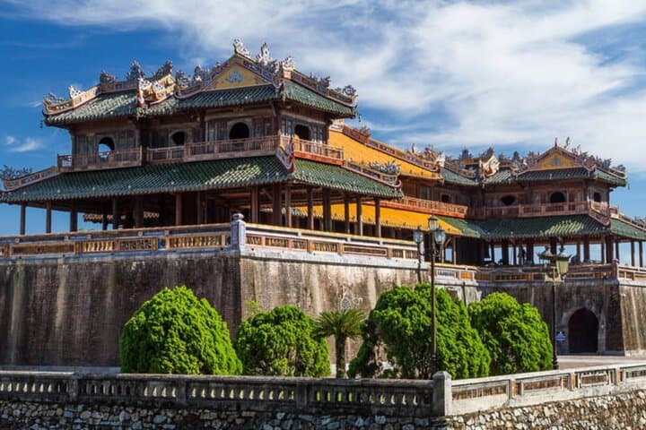 Hue in a Day: Citadel, Thien Mu & Khai Dinh from Da Nang