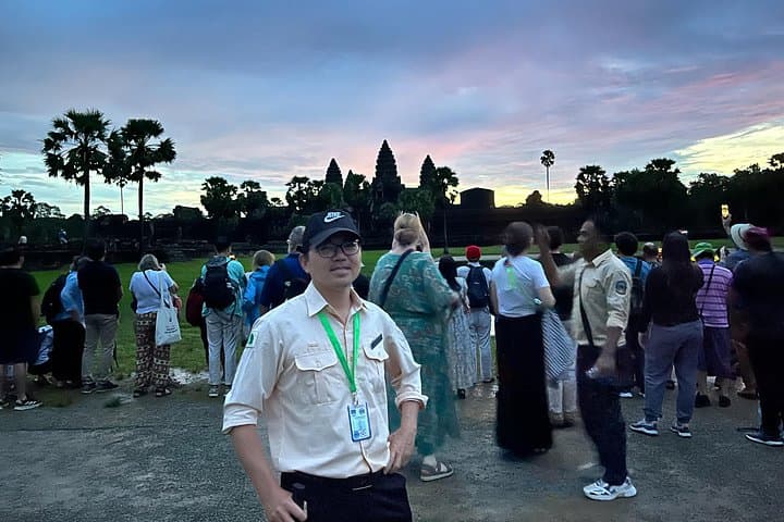 Angkor One-Day Bicycle Tour: Ta Prohm, Bayon & Angkor Wat by Bike photo 4