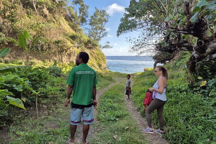 Volcanic Rim Hike: Mount Yasur Day Trek on Tanna Island photo 4