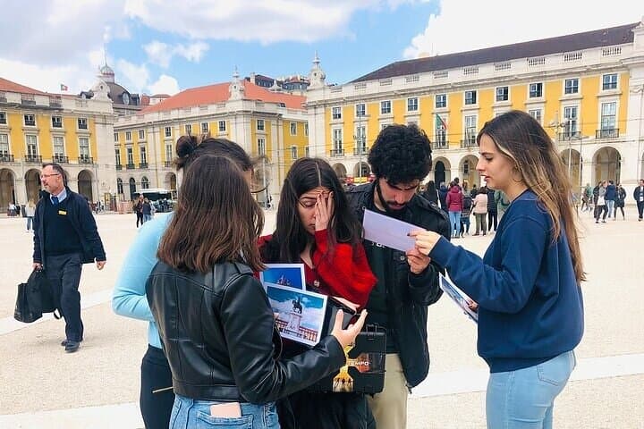 Lisbon Outdoor Escape Game: Time Cops & Return to Wonderland photo 3
