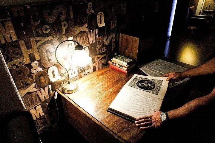 Escape Room in the Heart of Lisbon — Escape Hunt Experience photo 3