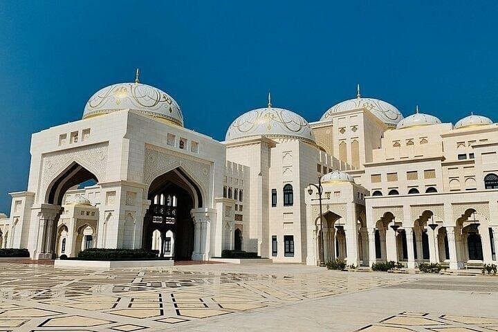 Skip-the-Line Qasr Al Watan: Abu Dhabi Palace Visit & Cultural Exhibitions photo 3